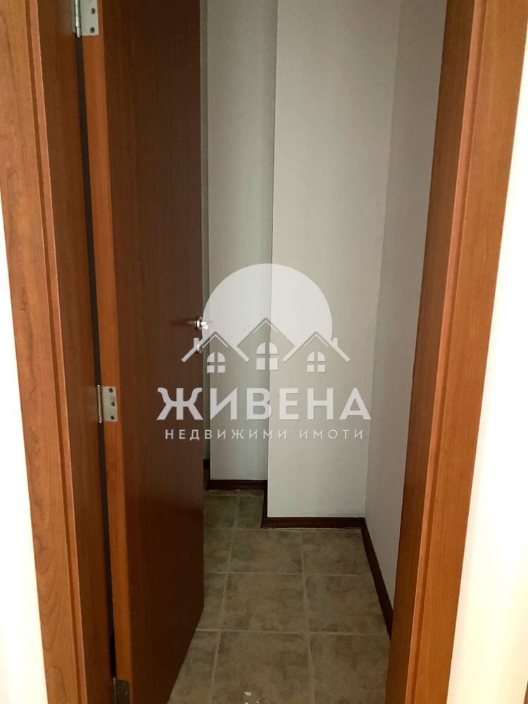 Продавам 3-стаен мезонет с ГАРАЖ в с.Божурец, площ 189 кв.м