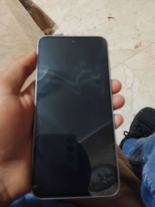 Vnd sau schimb cu un iphon