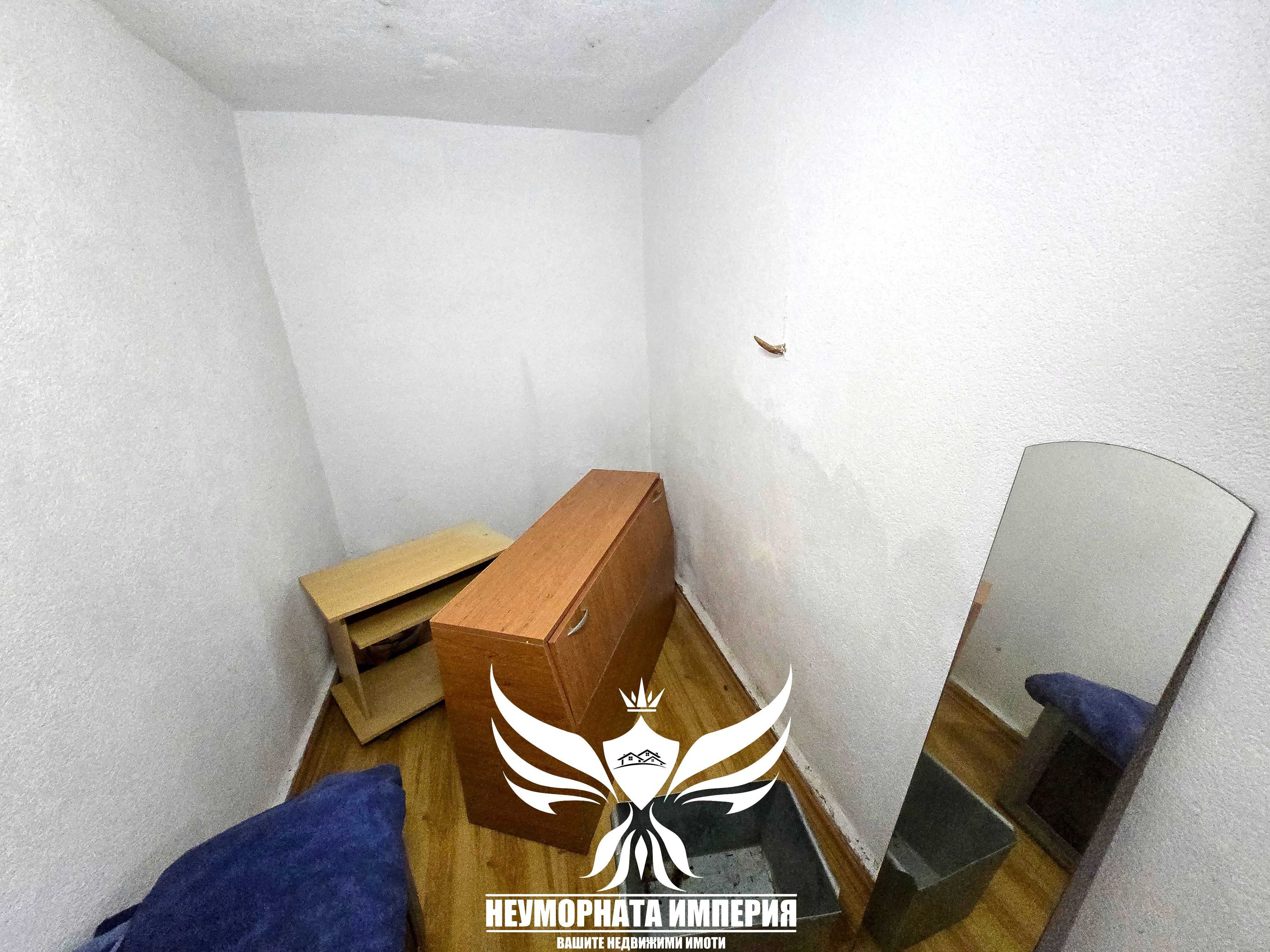 Продавам триетажна къща 162РЗП с 122кв.м. двор в с.Забърдо обл.Смолян