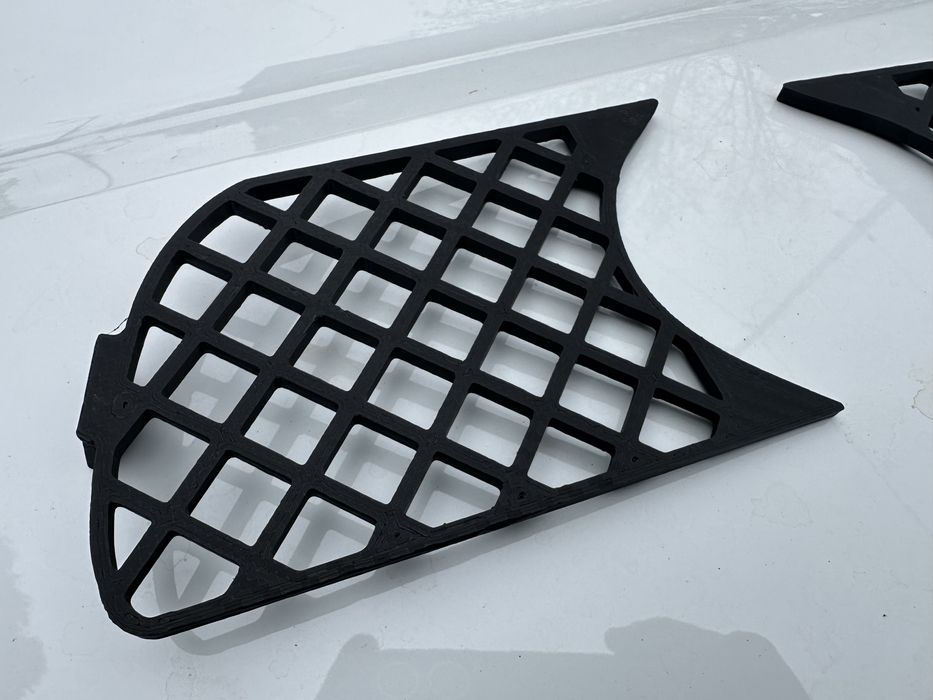 Решетки за халогени BMW Е46 Мтех