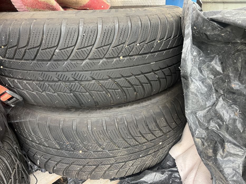 Cacucuri +jante tabla 205 60 r16 bridgestone runflat.