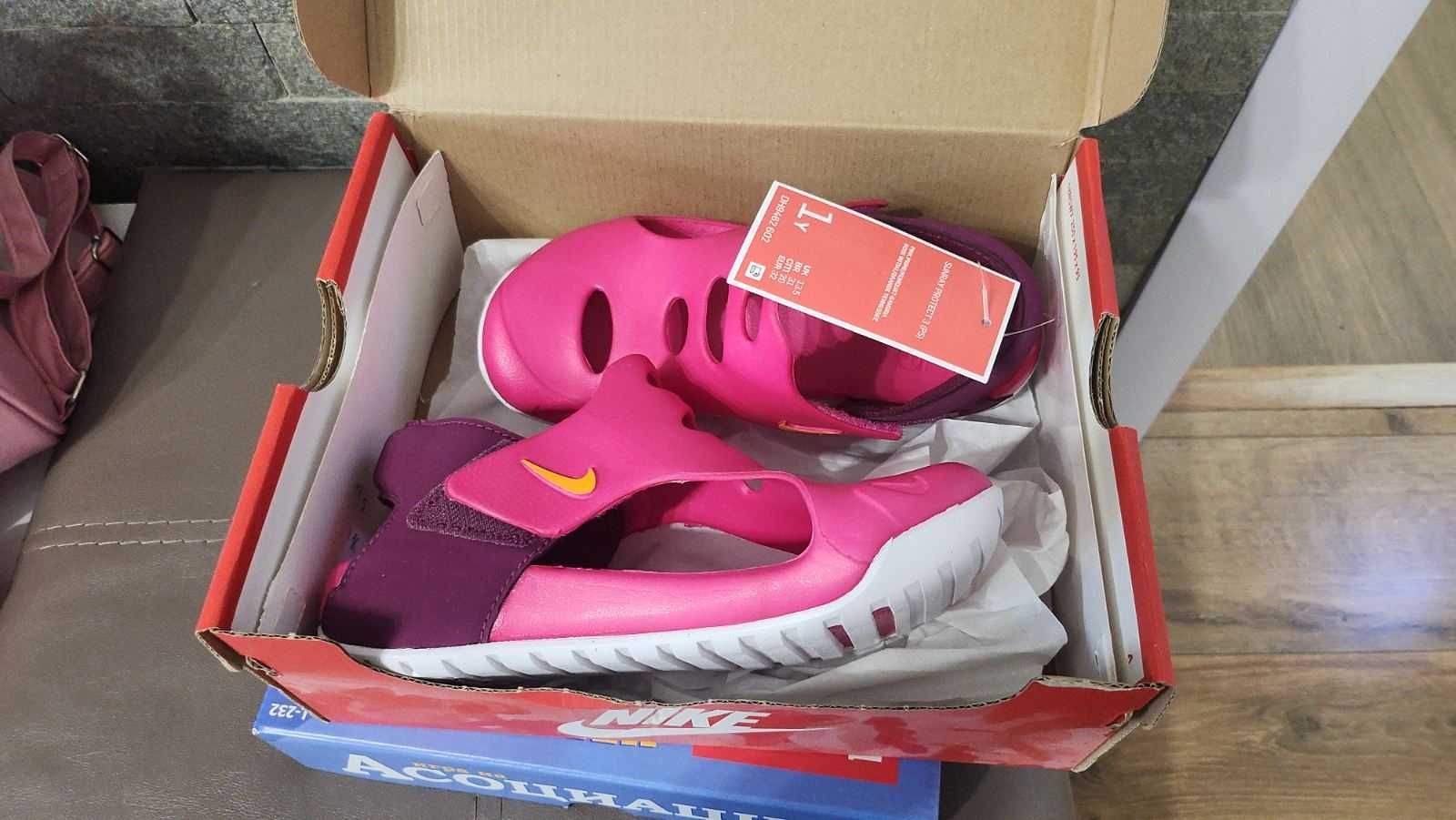 Чисто нови сандали Nike Sunray Protect 3 - номер 32 EU - Розово-лилаво