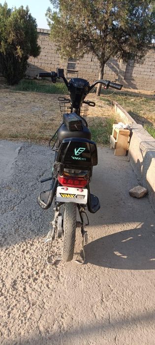 Електрони скутер сотилади 200$