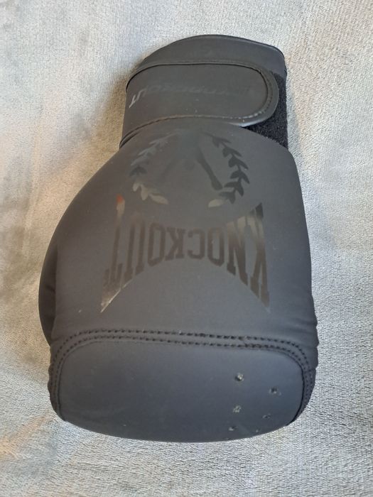 Mănuși box Knockout, genunchiere, protecții