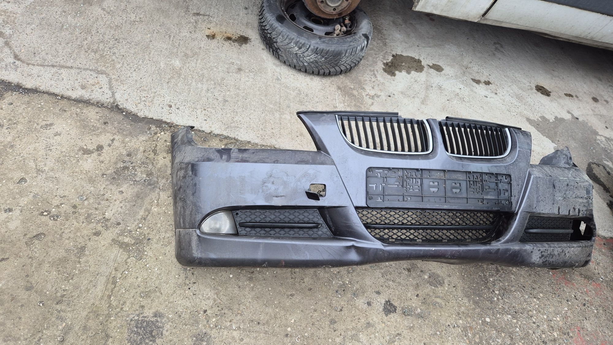 Vând bara fata bmw e 90.