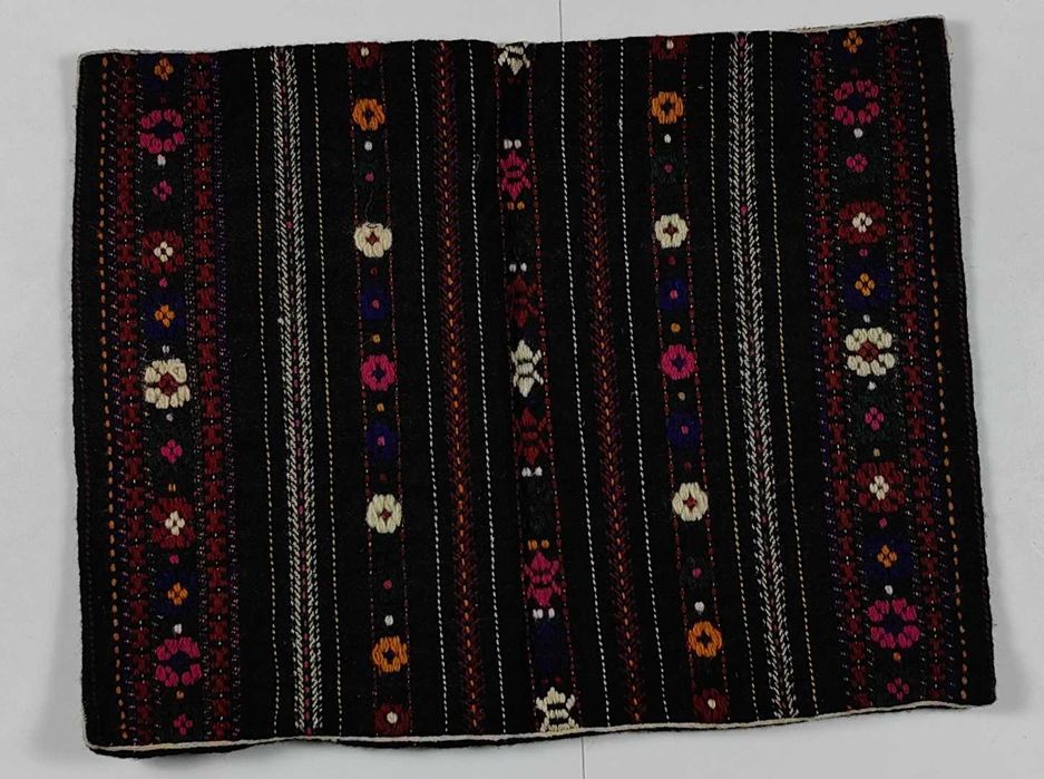 100-На Годишна КАЛЪФКА ВЪЗГЛАВНИЦА От Чеиз Бродерия Шевица