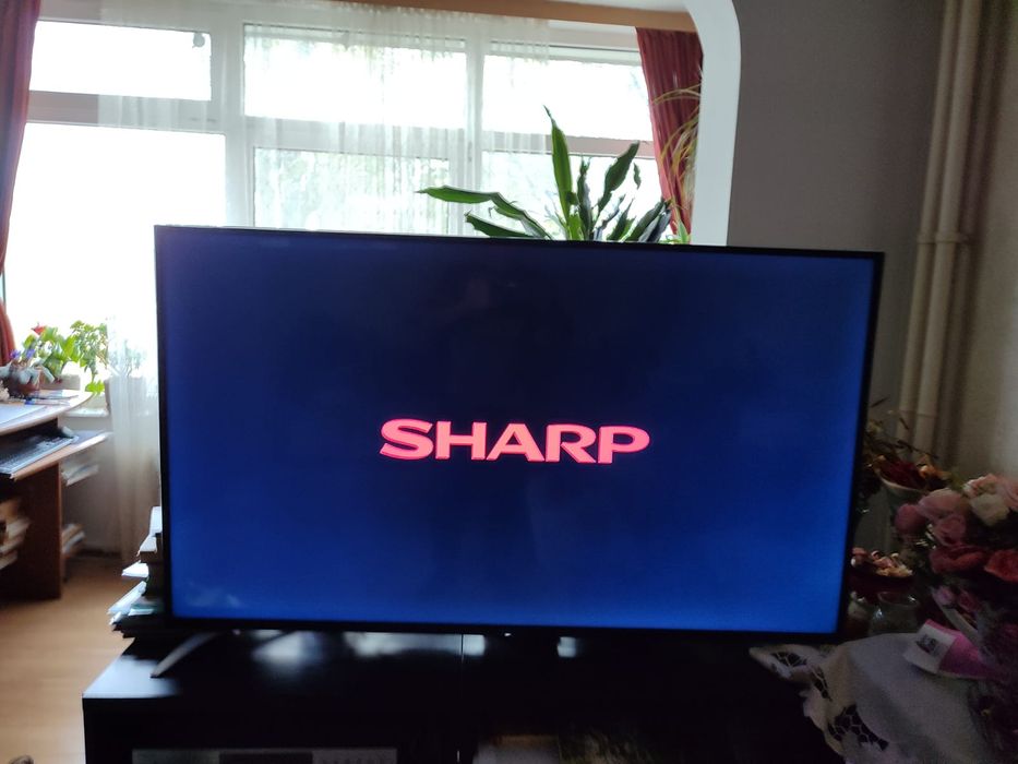 Televizor Sharp Smart TV 139 cm LC-55CFE6241E