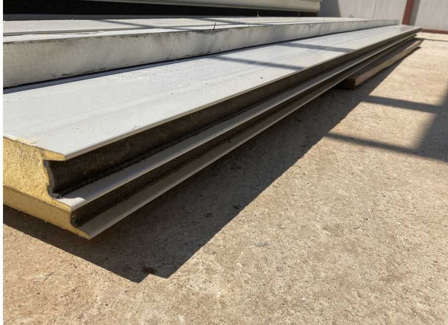 Panouri Isopan Dimensiune 4.1m/6.5  - Stare noua