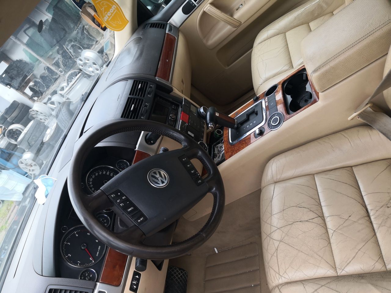 Dezmembrari ușa aripa capota caseta stop  motoraș vw touareg 7L 2.5tdi
