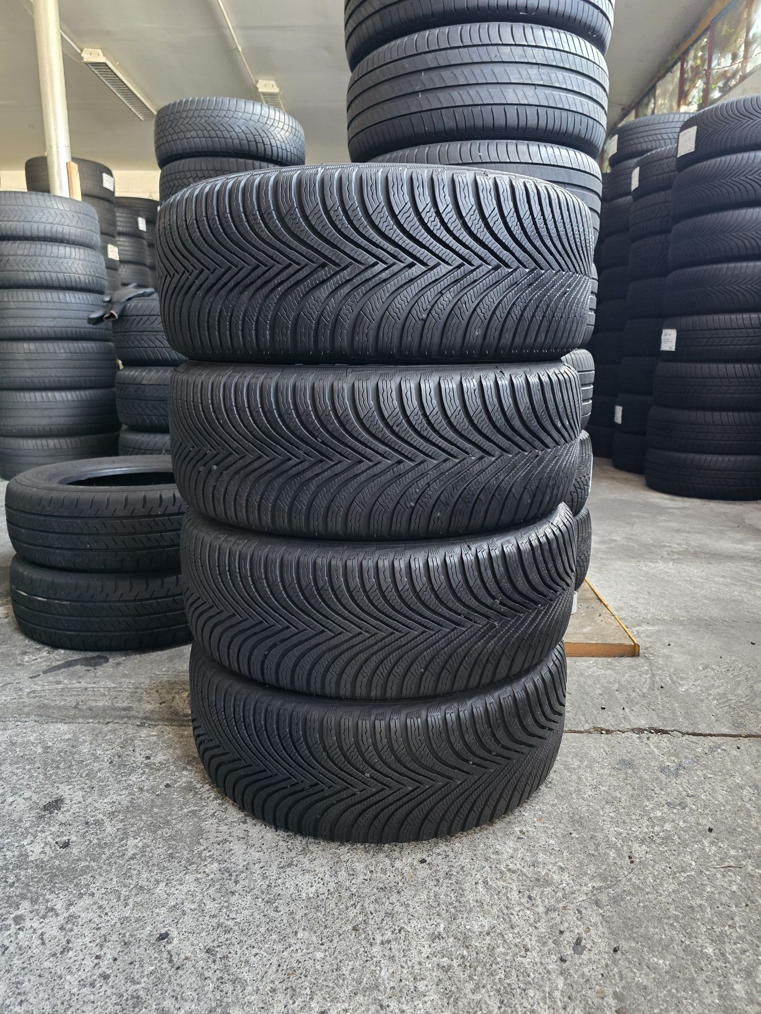 Michelin 215/55 R17 98V MS iarnă