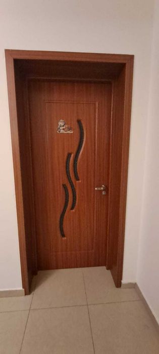 Usi de interior din MDF cu sticla