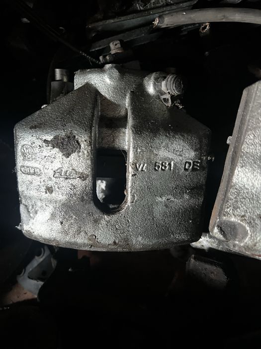 Etrier fata stanga dreapta etrieri suport etrier original vw Passat B6