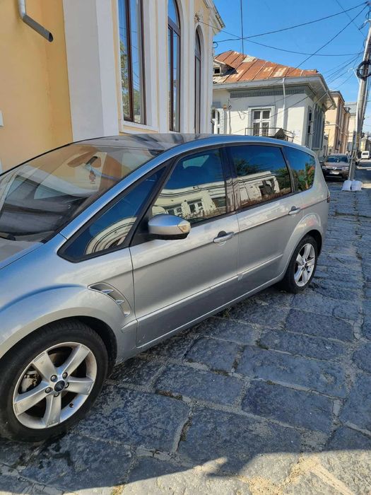 Vând Ford s max 2006