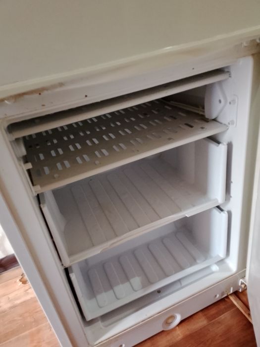 Продается холодильник индезит