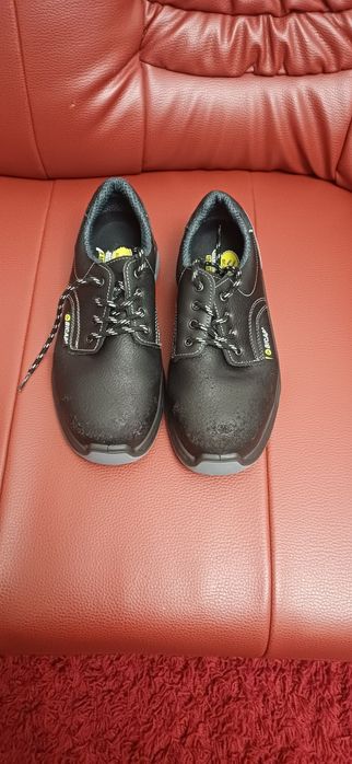 Pantofi lucru cu bombeu (piele)