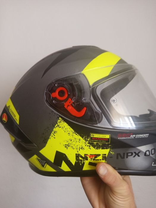 Vând cască moto nzi npx 001  folosită de 3 ori