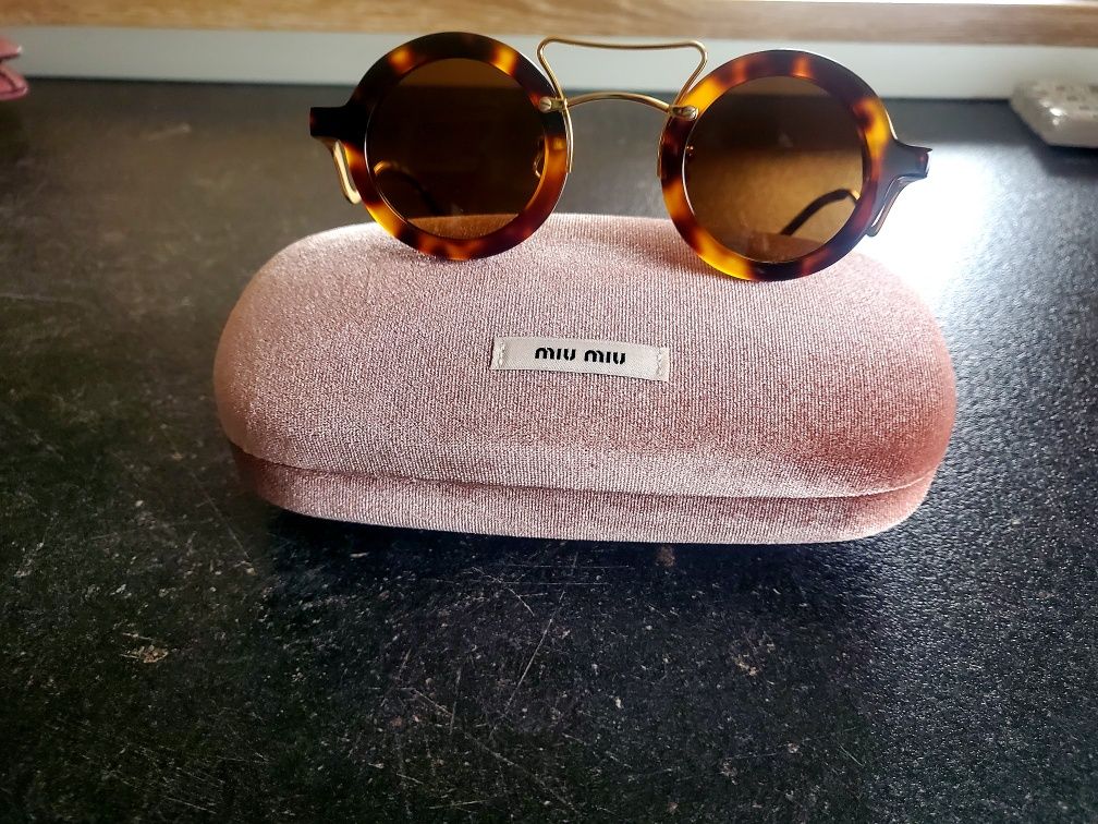 Слънчеви очила miu miu