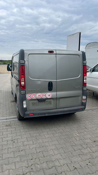 Dezmembram Renault Traffic 2.0 diesel din 2010