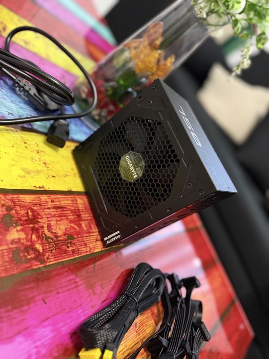 Sursa Gigabyte P750GM 80+ Gold 750W