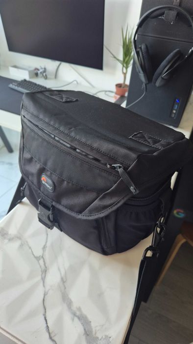Geanta Foto LowePro Nova 180 AW