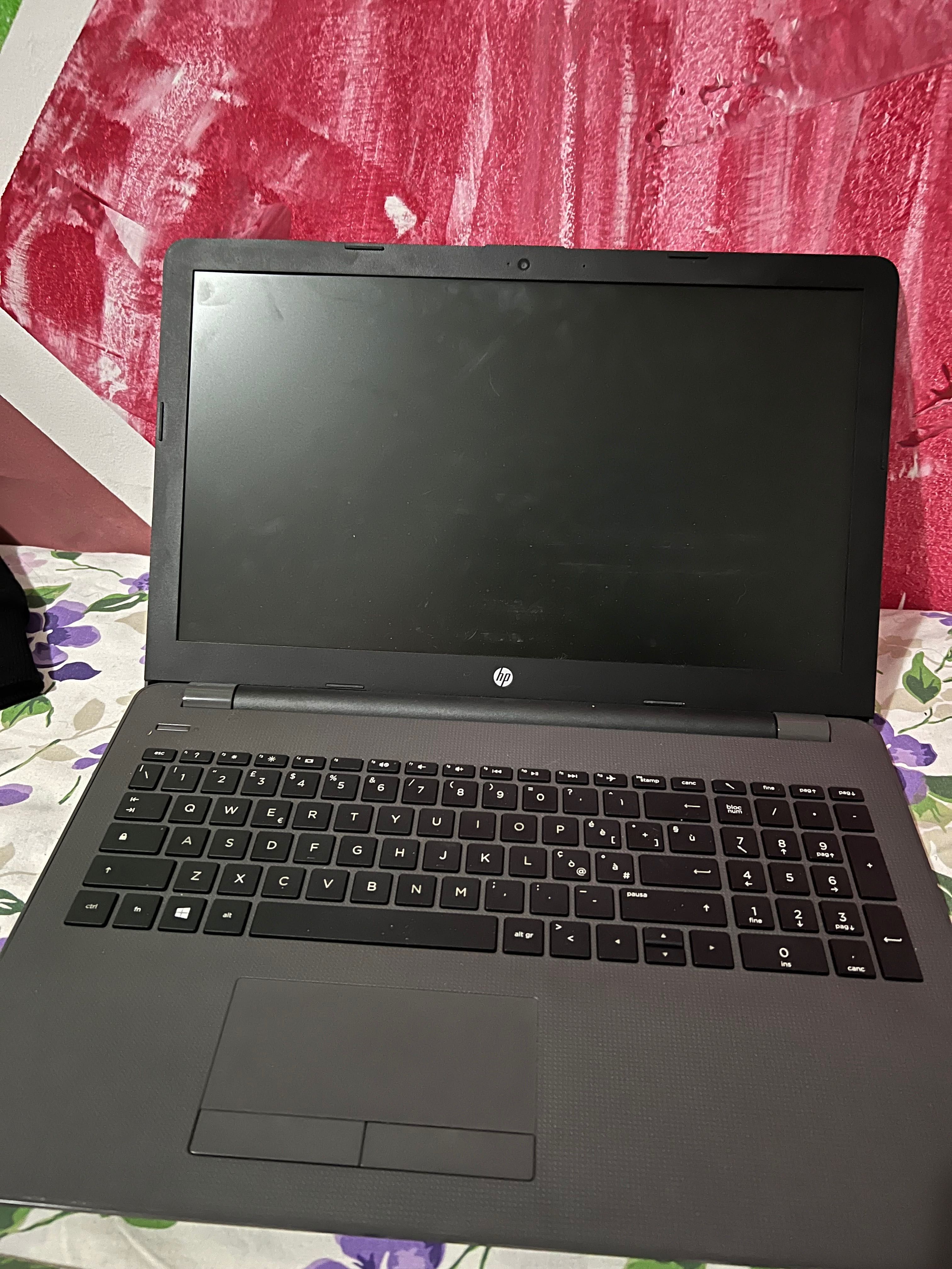 Laptop HP 255 6G