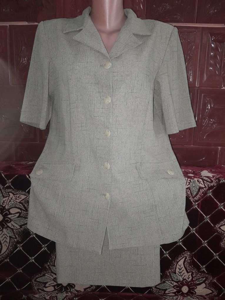 Costum damă mărimea XL