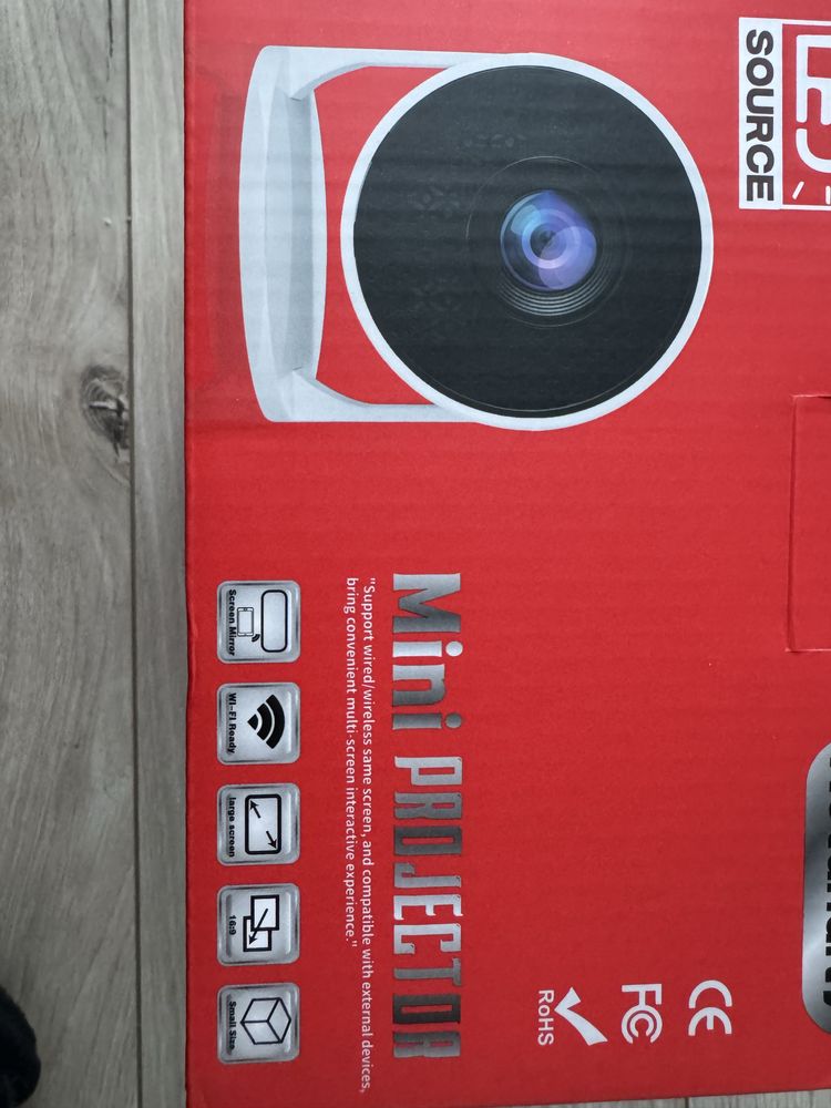 Video Proiector portabil cu wi-fi wireless alb, nou, la cutie!