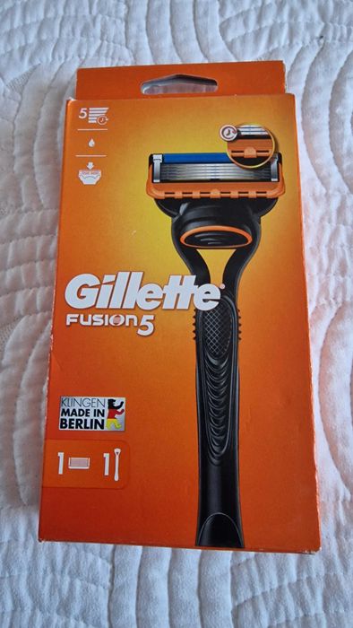 Aparat de ras Gillette Fusion5, 1 rezerva, sigilat