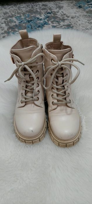 Ghetuțe fetița 33[21 cm interior]