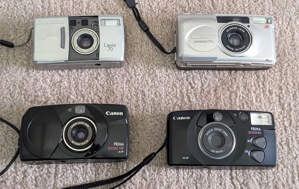 Aparat analog pe film, Konica Pentax vintage colectie, retro