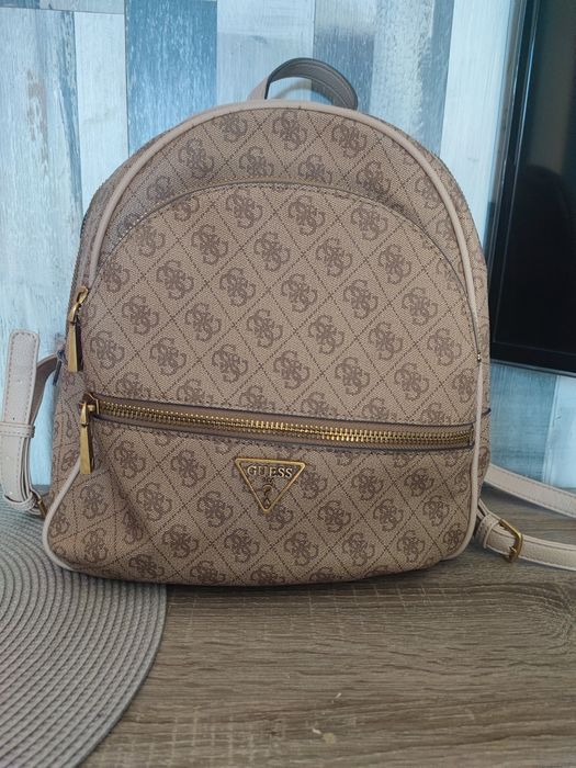 Оригинална раница Guess
