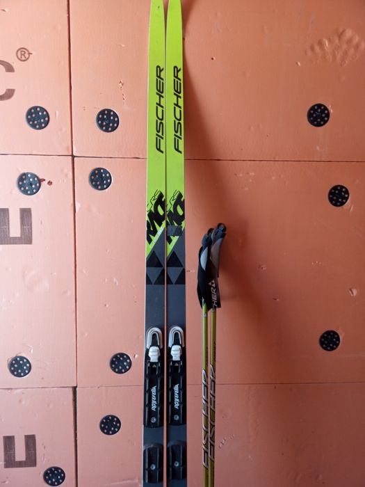 Лыжи подрастковые новые