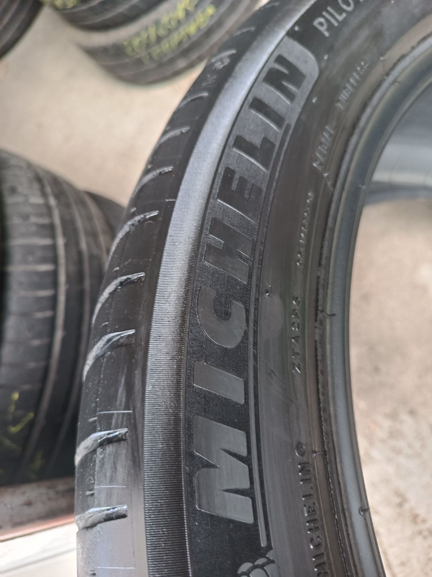 285/40/21 Michelin Дот 1121