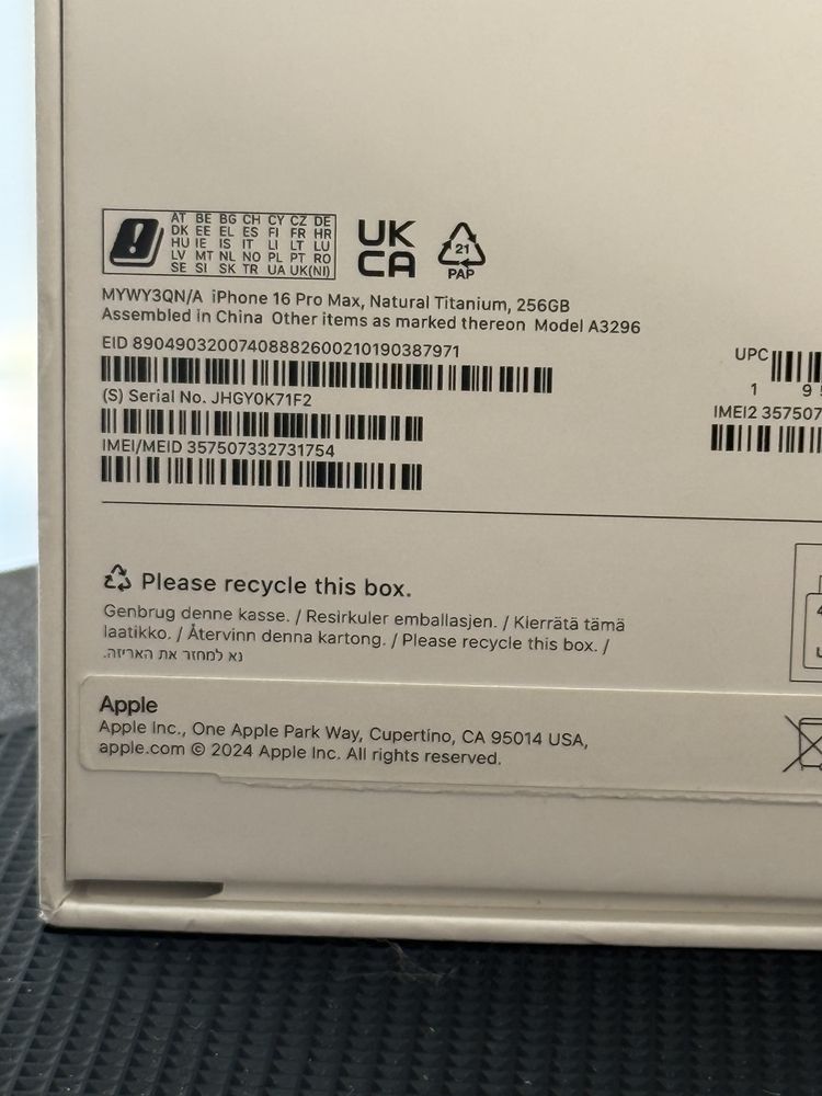 Apple iPhone 16 Pro Max,Natural Titanium,256GB *2г Гаранция*