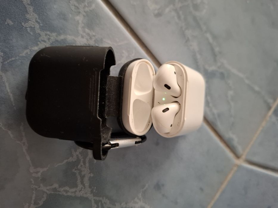 Casti diverse modele