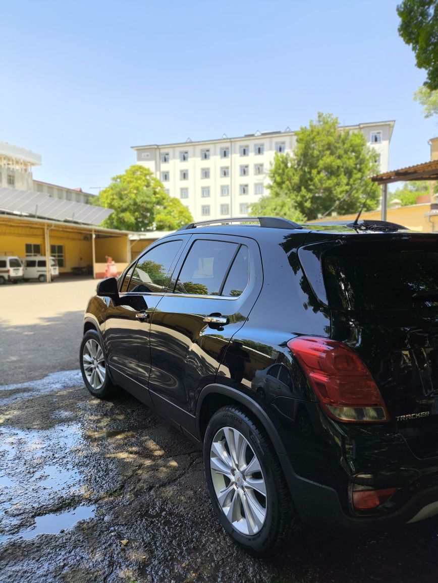 Трекер автомат Зур холатда дтп булмаган краска тозза