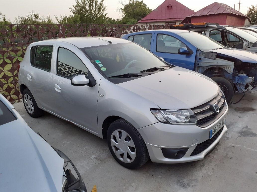 Dezmembrez/piese Sandero 1,5 dci euro 5 90 cp