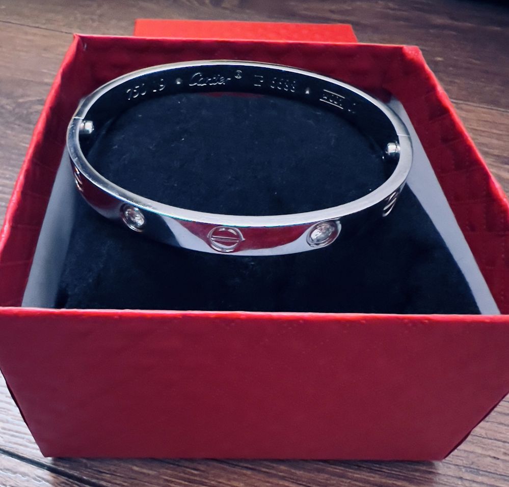 Гривна Cartier !Нова!