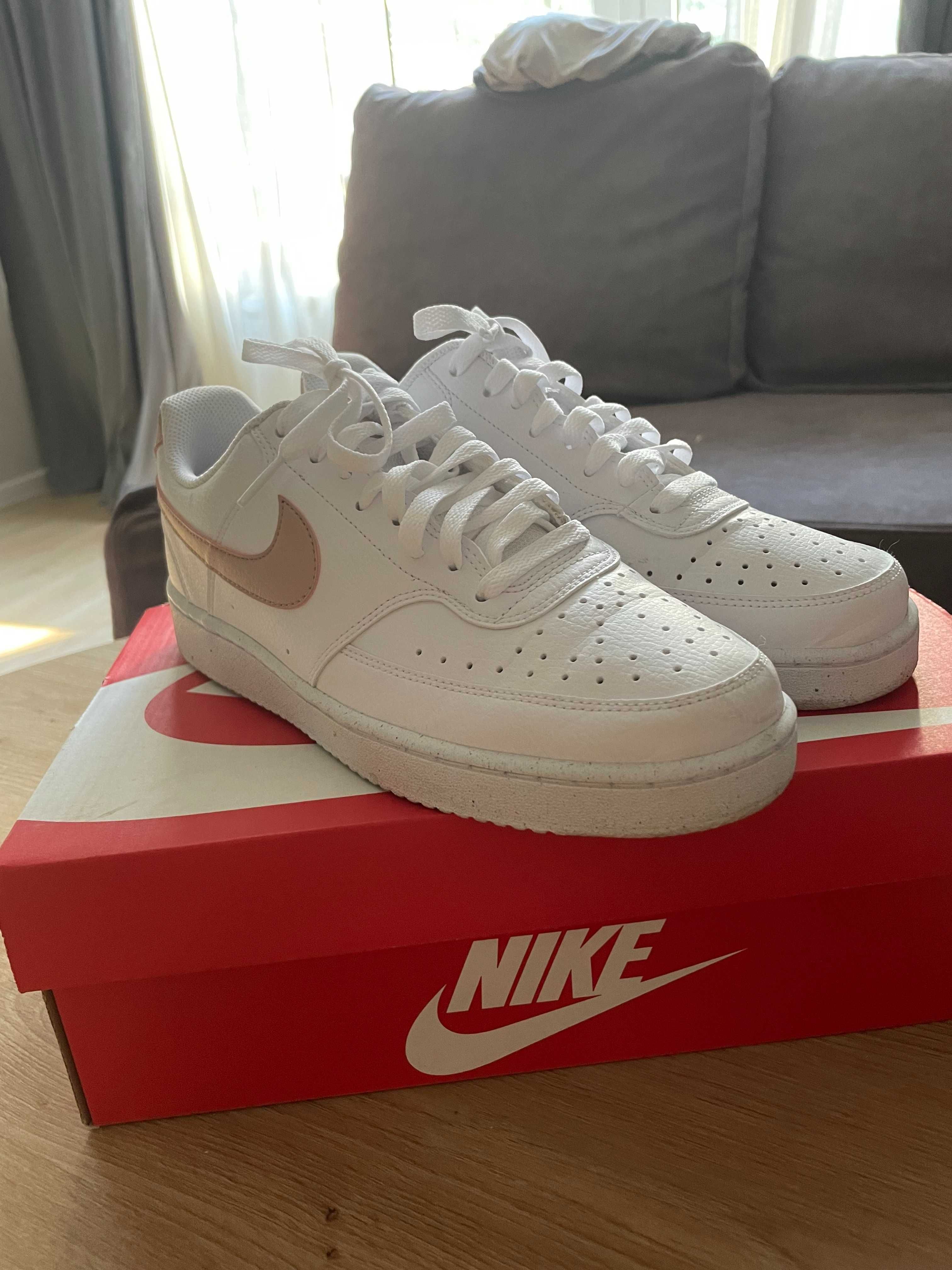 Nike Court Vision Low - Нови Дамски маратонки р. 41 бяло/розово