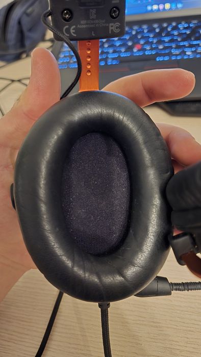 Casto Hyperx Cloud 2