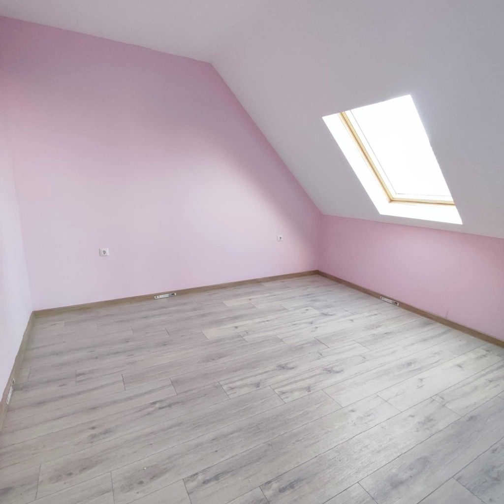 Продава се Двустаен апартамент в Шумен, Пазара - 58 кв.м за 1275 €/кв.м - Снимка #6