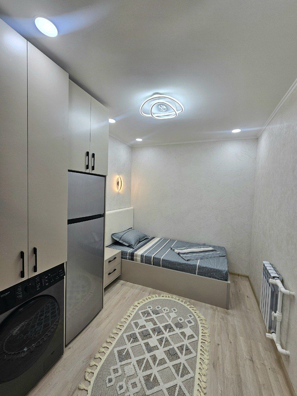 .5kvartal Chilanzar 2xona qilingan balkon 1,2x3metr yangi remont mebel