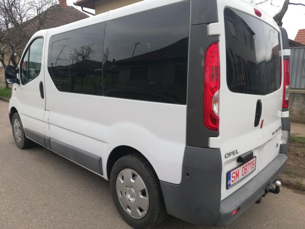 Opel Vivaro 2cdti 9locuri M1 cu174mk INMATRICULAT!