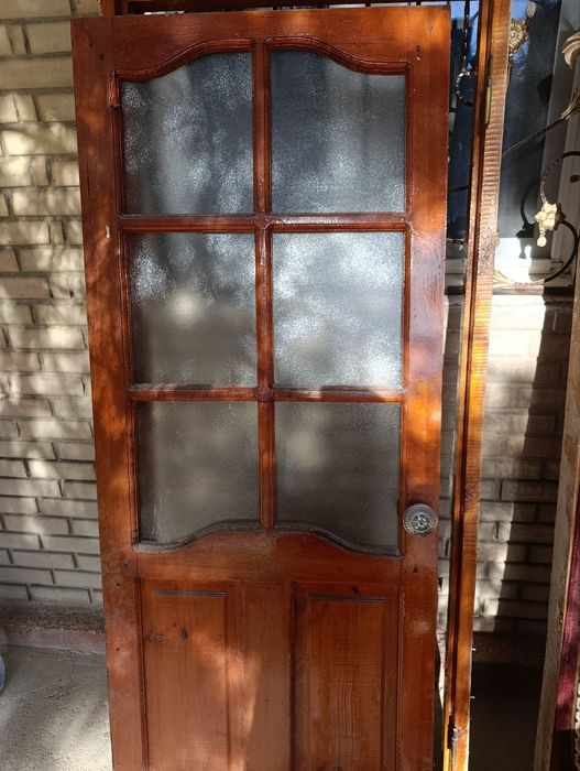 Эшик деразалар сотилади б/у