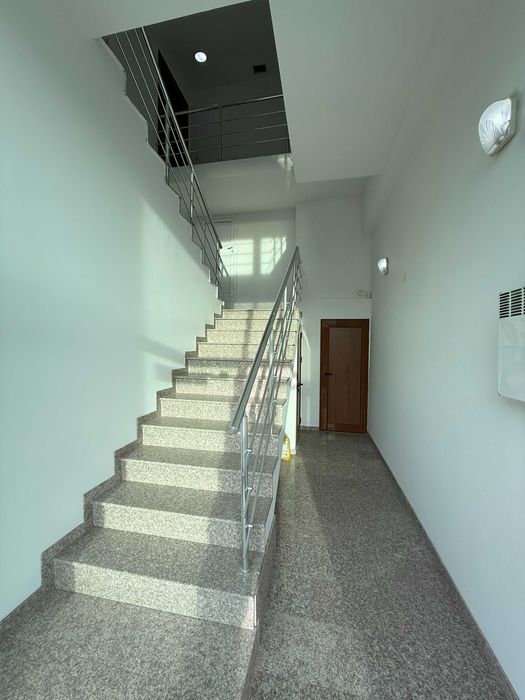 напълно оборудван цех за сладолед + два апартамента 359 кв.м