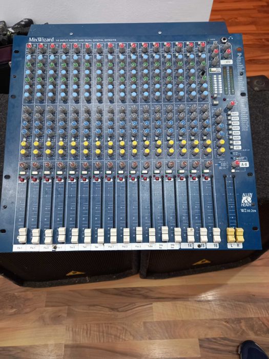 Boxe in Stare foarte Buna