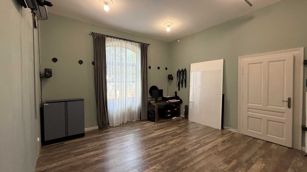 Inchiriez spatiu comercial / birouri / servicii, ultracentral, lux