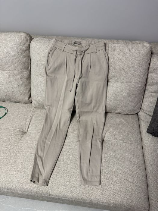 Дамски бежов панталон