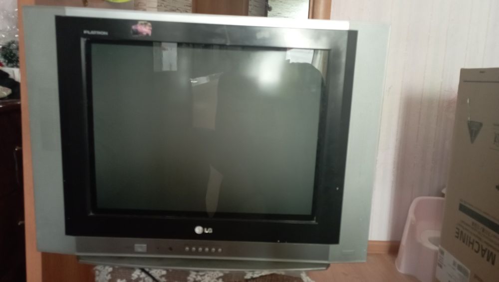 Продам телевизор