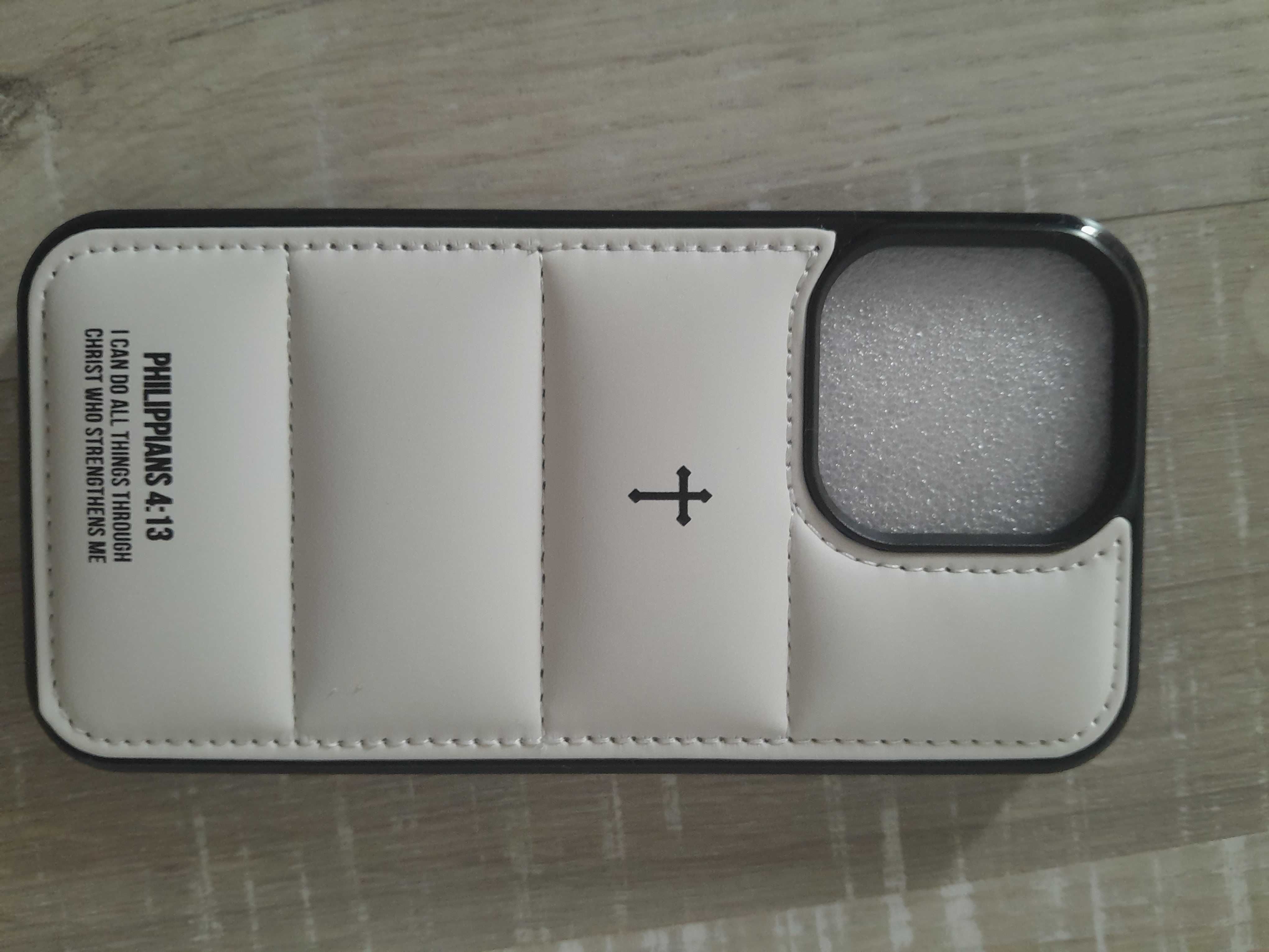 Кейс за iPhone 14